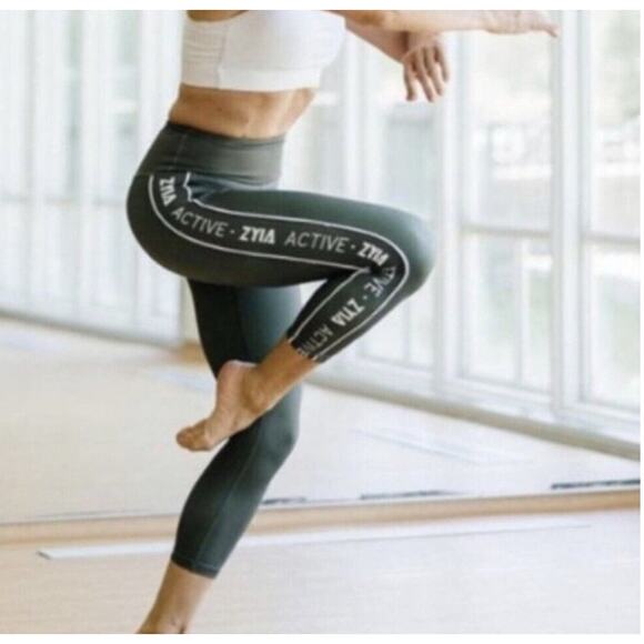 Zyia Active Olive Green Logo Spell Stripe Light N Tight Capri Leggings High Rise - Picture 1 of 9